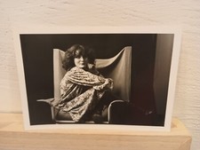 Fille Sur Fauteuil Aeo Cassina Archizoom Années 70 Paolo Daganello Italian