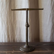 Présentoir de magasin ancien