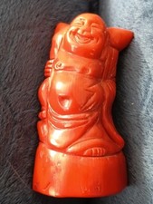 Bouddha rieur en corail rouge