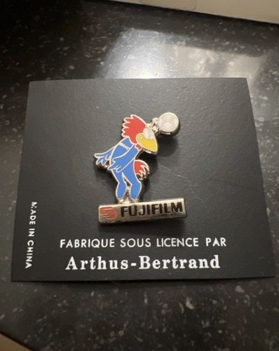 Pin footix fujifilm france - pin's,