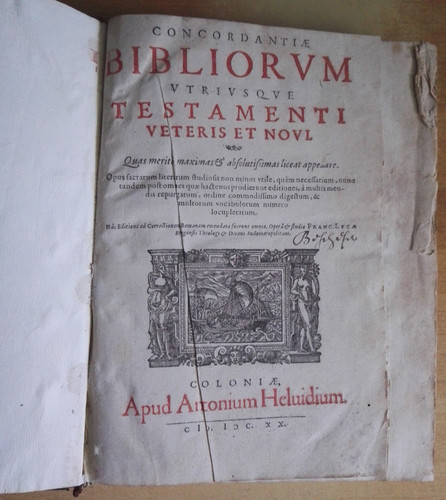 Ancien livre religieux