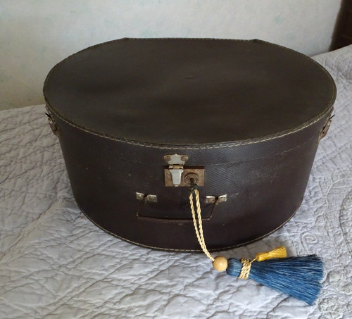 Grande boîte chapeaux - grande,