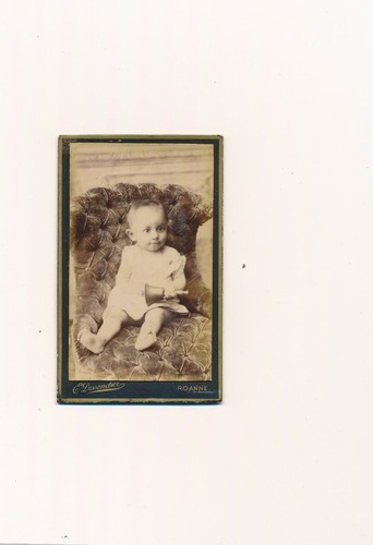Cdv bébé assis - cdv, dans