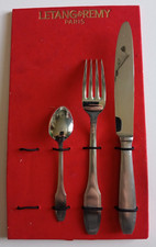 ANCIEN PRESENTOIR AVEC COUTEAU