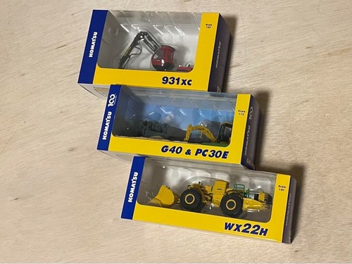 Komatsu scale model harvester - scale,