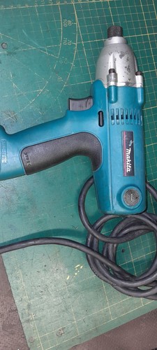 Makita 6952 visseuse choc - choc,