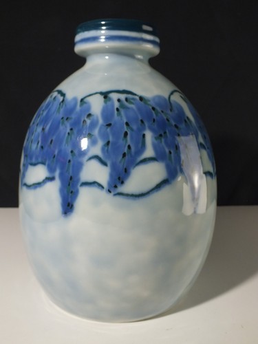 Vase ovoide col resserré - , en