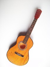 Magnet en forme de guitare classique