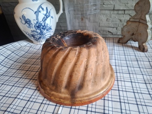 Ancien moule gâteau - à,
