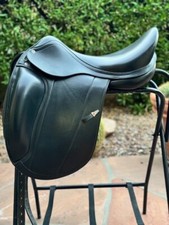 Equipe Karina Dressage Monoflap 17.5" M + 1  EXCELLENT CONDITION/REDUCED TO SELL