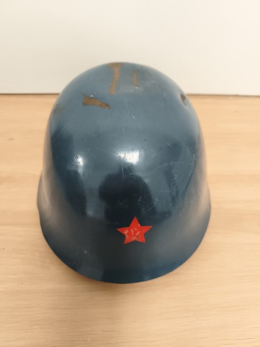 Casque militaire ancien bleu