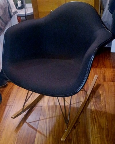Herman miller eames - miller, molded