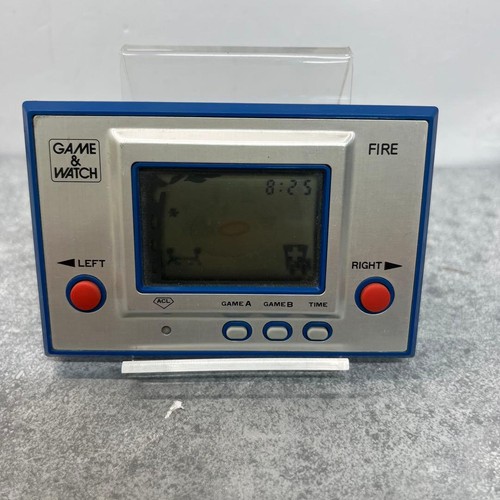 Nintendo game watch - &, fire
