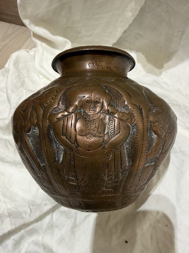 Ancien grand pot - grand, eau