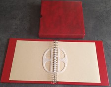 Album reliure supra rouge 22 anneaux avec étui Yvert et Tellier