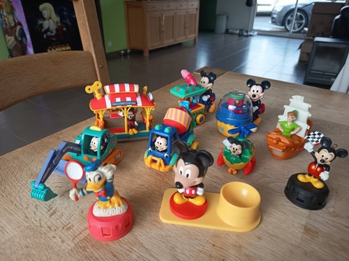Lot figurines jouets disney - lot,