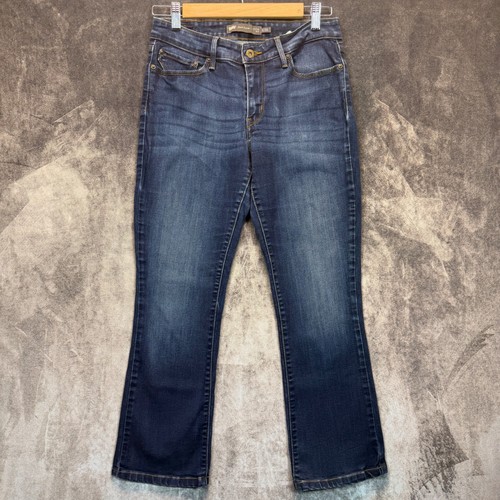 Levis demi curve - demi,