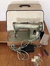 vintage ancienne MACHINE à COUDRE SINGER 169 169B en METAL socle bois SIMANCO
