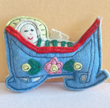 VINTAGE - ANTIQUE HABERDASHERY - LOVELY NEEDLE HOLDER CRIB BABY JERSEY