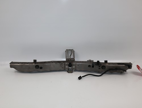 Traverse supérieure armature