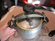 Ancienne petite Cocotte Minute