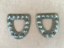 2 anciens fers à chaussures /