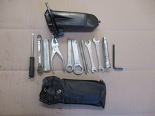 Boite à outils + pochette +