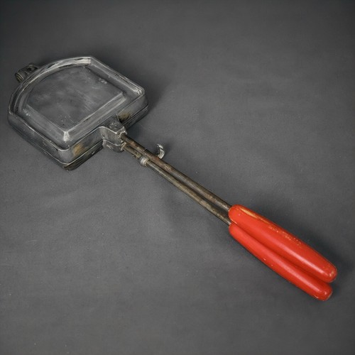 Ancien gaufrier aluminium - en,