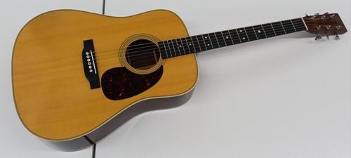 Martin acoustic guitar 21 - martin, d-28