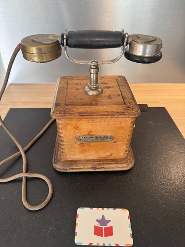 Téléphone ancien - , à