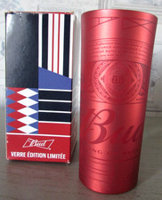 Verre à bière en métal