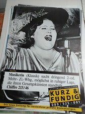 Affiche motif court et trouvé : musicienne - annonces gratuites DIN A0 TOP !