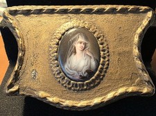 Ancienne boite à bijoux avec portrait de femme sur porcelaine