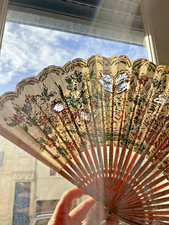 Éventail vintage en Papier