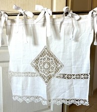 Petit RIDEAU "VINTAGE" Fait main, blanc cassé , dentelle, style ancien shabby