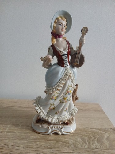 Statuette figurine sujet