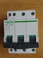 Al SCHNEIDER Disjoncteur Tetra