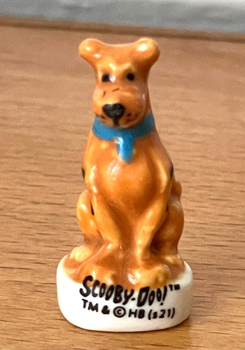 Fève scooby doo chien assis - fève, scooby-doo
