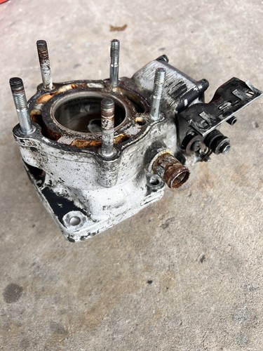 Suzuki rgv250 rgv 250 cylinder - suzuki,