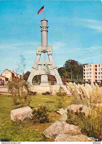Carte postale le - -,
