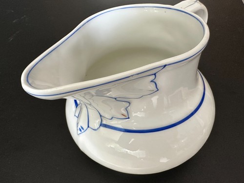 Broc pour ensemble - pour, toilette