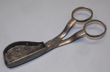 -BELLE PAIRE de CISEAUX MOUCHETTES FER Forgé Gravé GAUTIER ETEIGNOIR BOUGIE   D