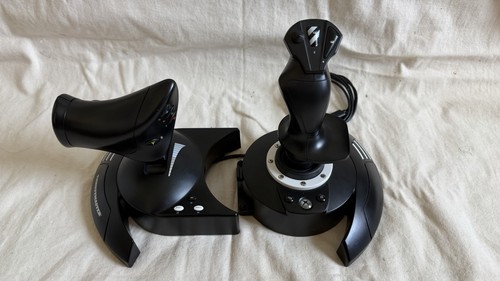 Thrustmasters flight hotas - t-flight,