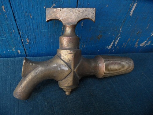 Ancien robinet bronze de - bronze,