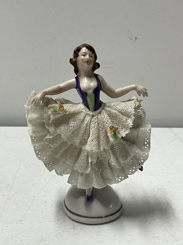 Figurine en porcelaine - figurine,