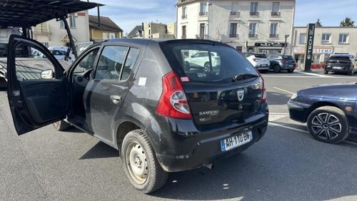 Pare brise dacia sandero - pare,