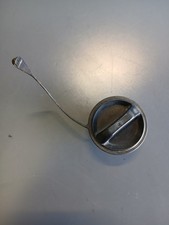 Toyota Yaris essence / Bouchon