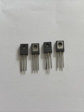 LOT DE 4 COMPOSANTS BF457