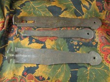  antique strange lot of oriental round wrought iron lock keys? 26