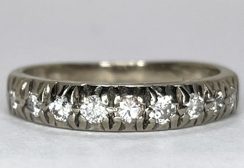 Bague rétro ancienne demi - rétro,